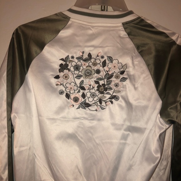 Jacket - Picture 3 of 4